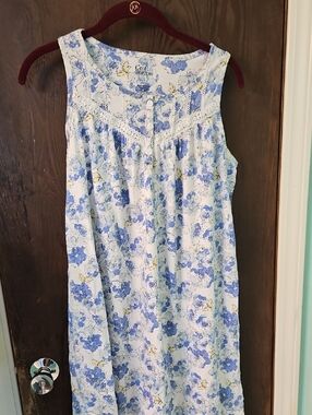 croft & barrow Blue and Yellow Floral Nightgown